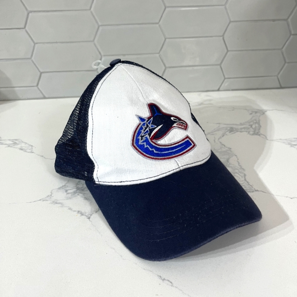 Canucks Unisex Hat